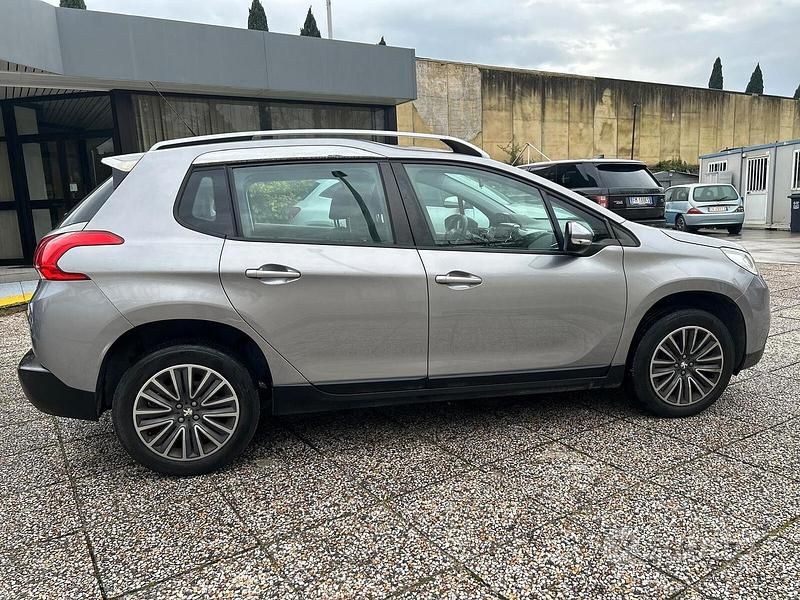 Occasion Peugeot 2008 Active 92 ch (67 kW) 2014 Gris SUV