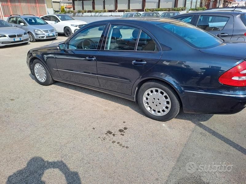 Usata Mercedes E320 Elegance 2004 Nero Berlina