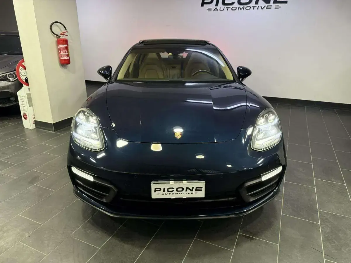 Usata Porsche Panamera 4 E-Hybrid Executive Executive 330 CV (242 kW) 2021 Blu Utilitaria
