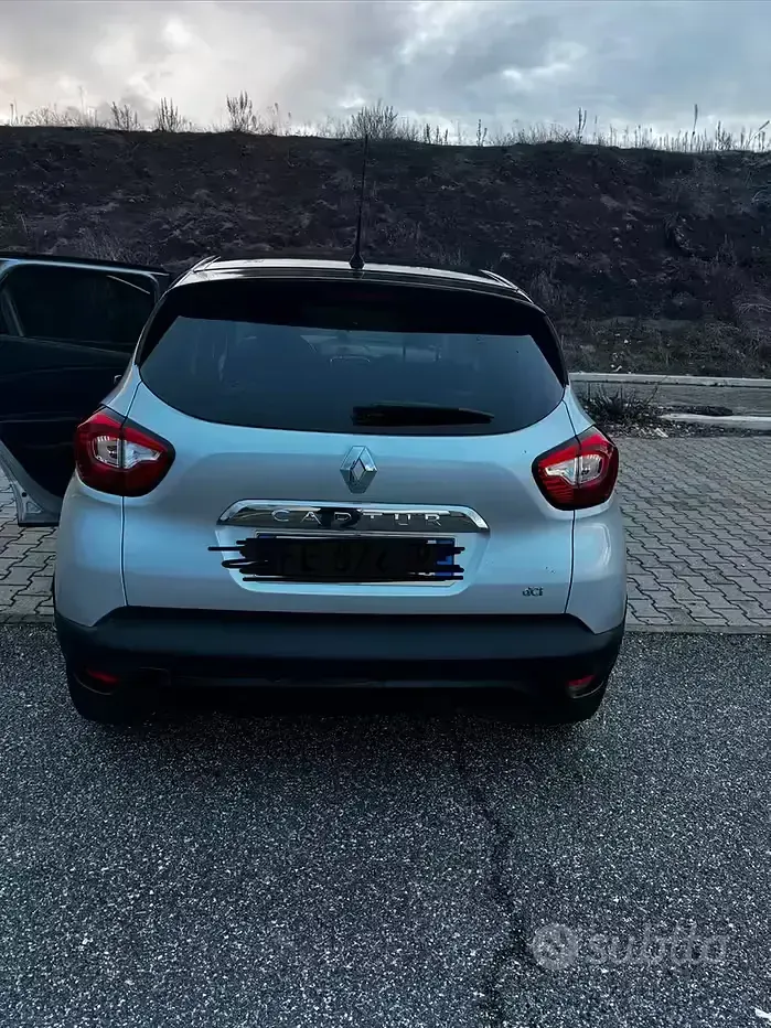 Usata Renault Captur 90 CV (66 kW) 2016 SUV