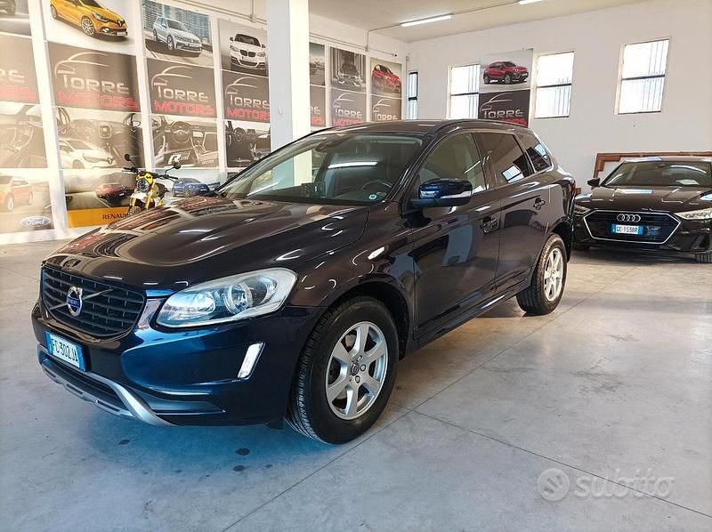 Usata Volvo XC60 Momentum 190 CV (139 kW) 2016 Nero SUV