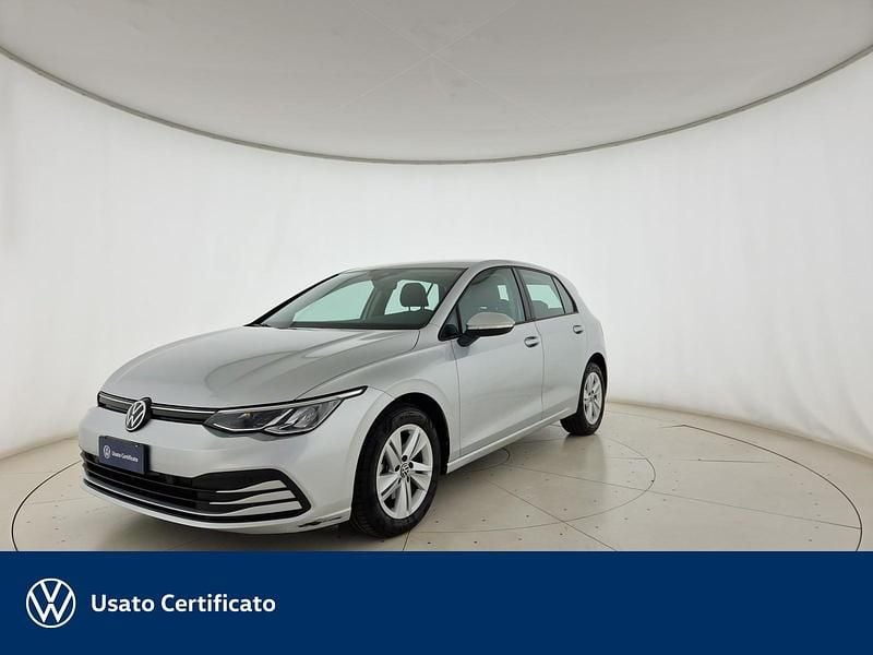 Reflex silver metallizzato Usata 2021 VW Golf Life Tre volumi | 21.900 € (Super prezzo) - Immagine 1/4