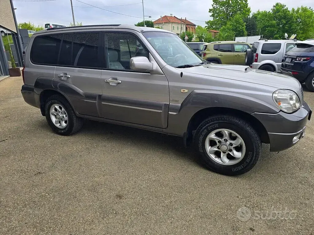 Usata Hyundai Terracan Dynamiq 163 CV (119 kW) 2004 Grigio SUV