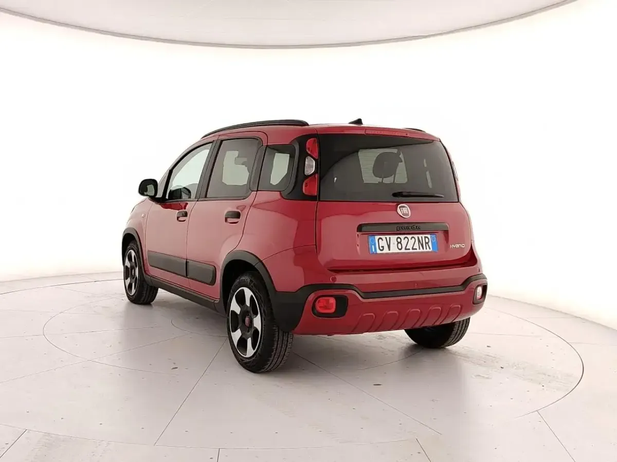 Usata Fiat Panda Cross Cross 70 CV (51 kW) 2024 Rosso Utilitaria
