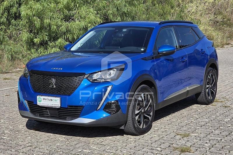Usata Peugeot 2008 Allure 131 CV (96 kW) 2021 Blu SUV