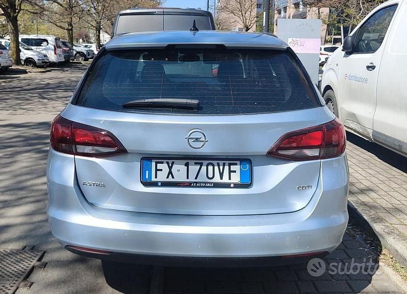 Usata Opel Astra Innovation 136 CV (100 kW) 2019 Grigio Station wagon