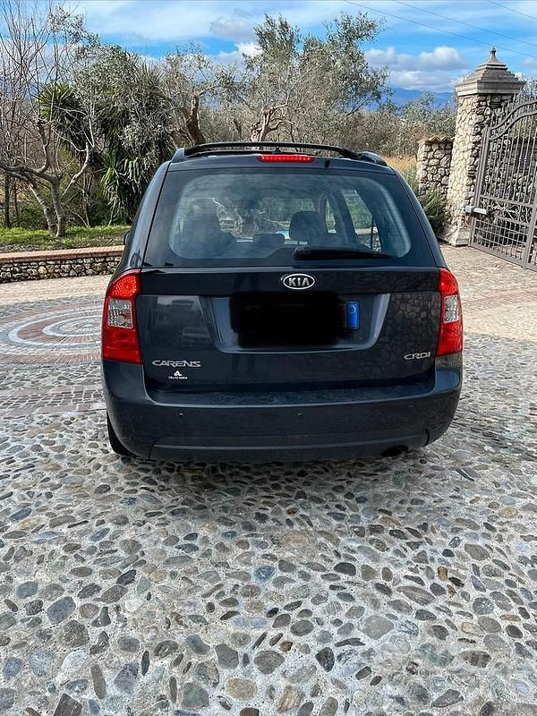 Usata Kia Carens 140 CV (102 kW) 2008 Monovolume