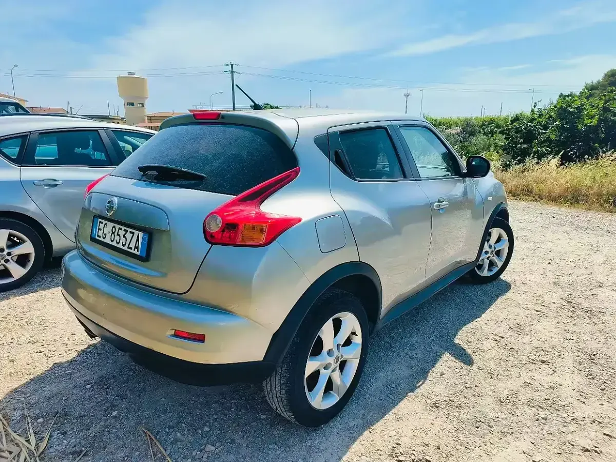 Usata Nissan Juke 117 CV (86 kW) 2011 Grigio SUV
