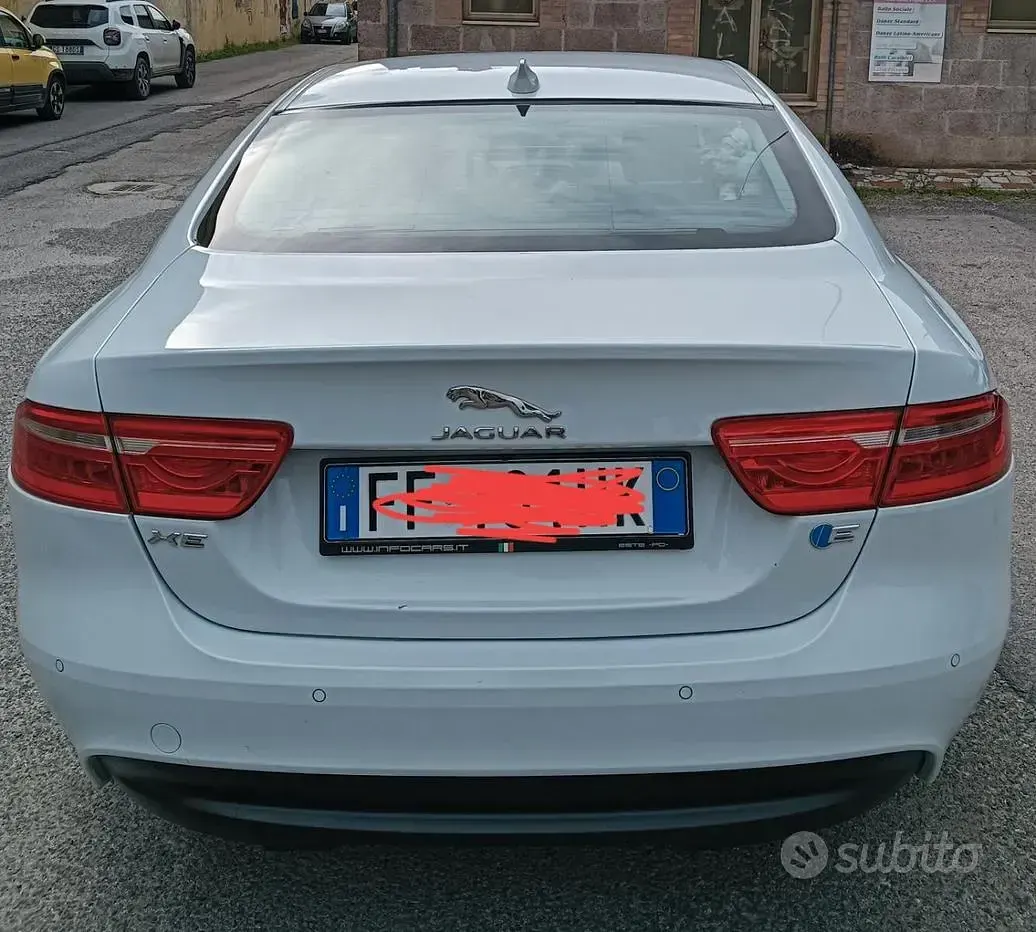Usata Jaguar XE Prestige 163 CV (119 kW) 2016 Bianco Berlina