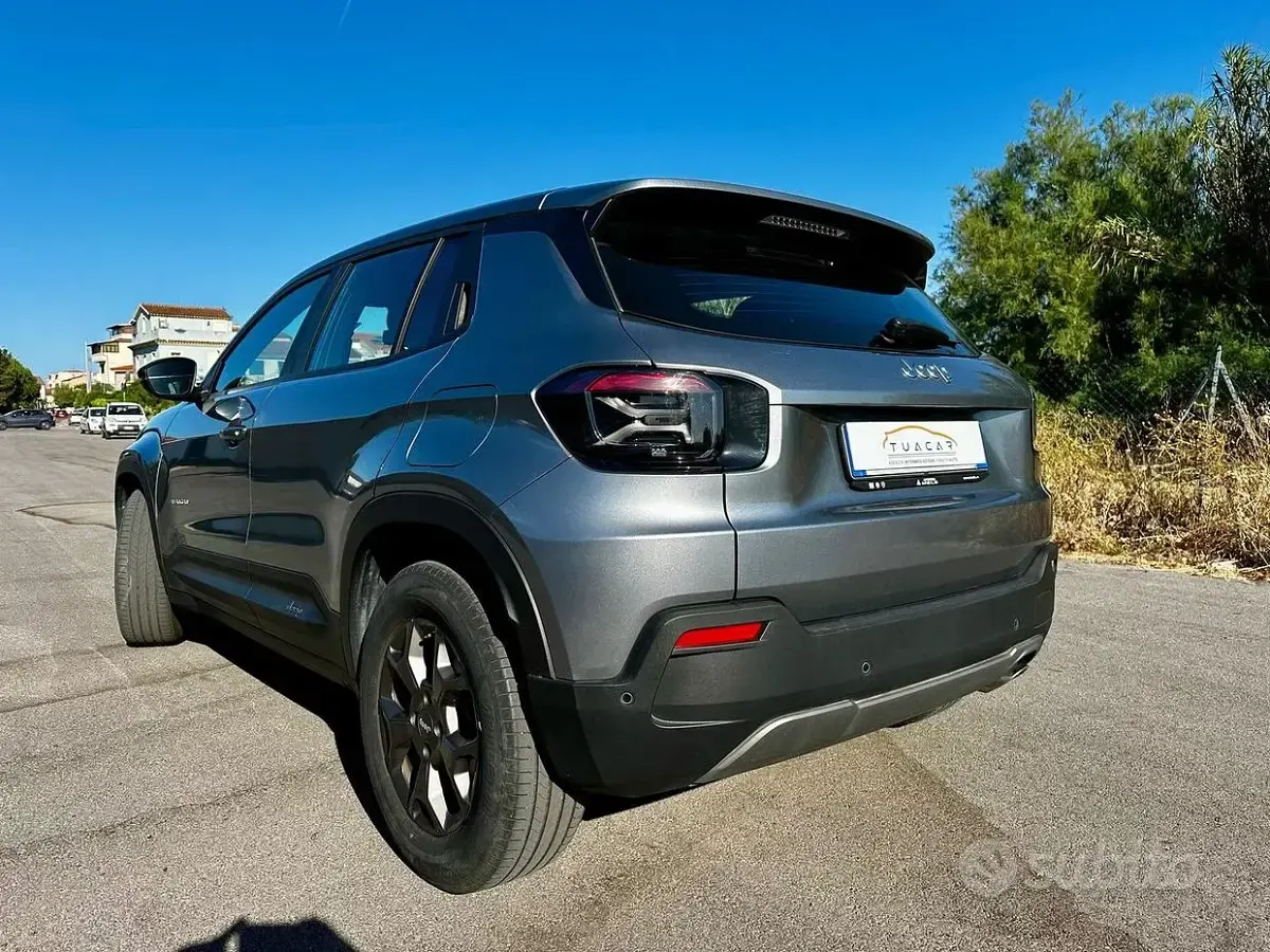 Usata Jeep Avenger Altitude 101 CV (74 kW) 2024 Grigio SUV