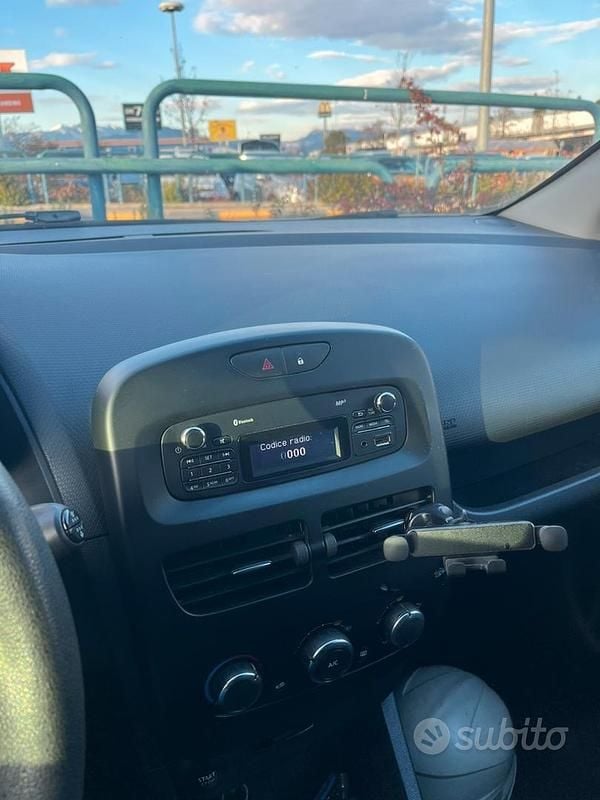 Usata Renault Clio IV 75 CV (55 kW) 2016 Bianco Utilitaria