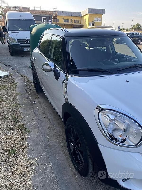 Usata Mini Cooper D 111 CV (81 kW) 2016 Utilitaria