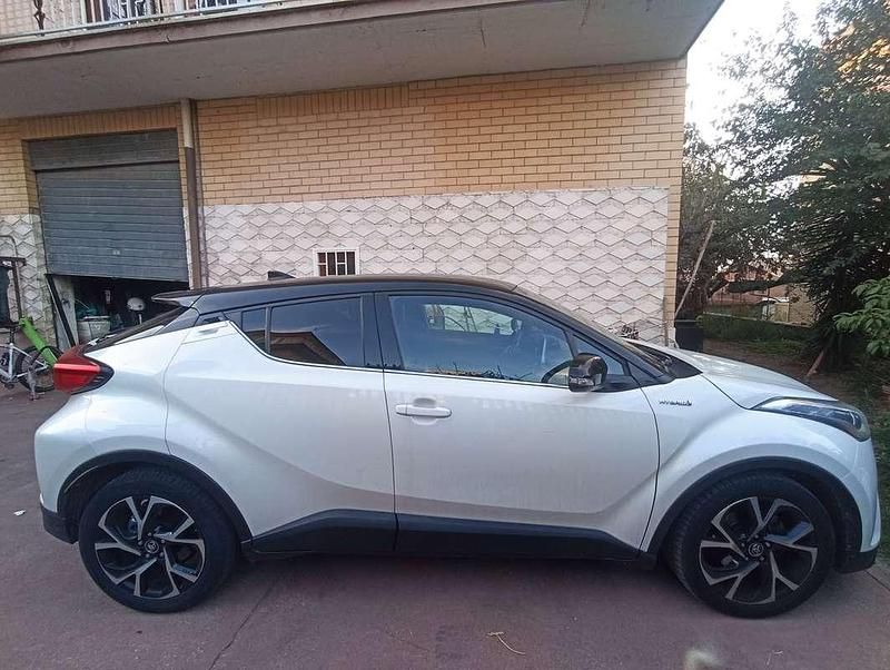 Usata Toyota C-HR Trend 98 CV (72 kW) 2019 Bianco SUV