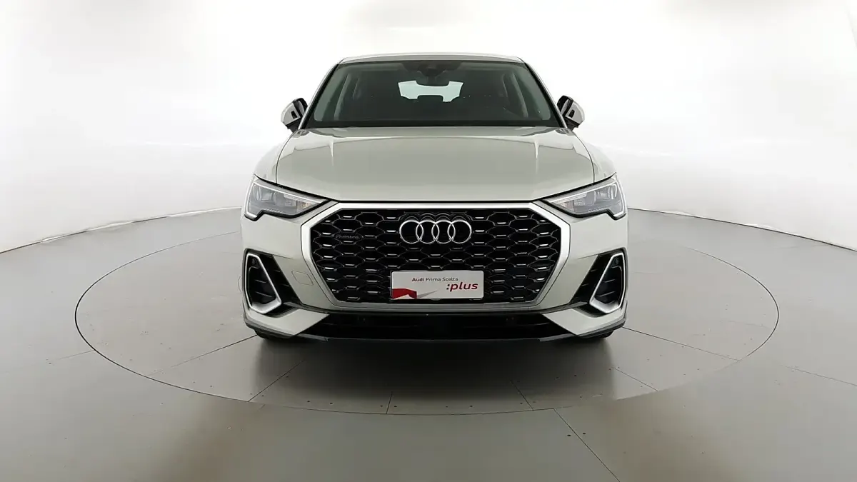 Usata Audi Q3 Sportback S-Line 245 CV (180 kW) 2021 Argento rugiada met SUV