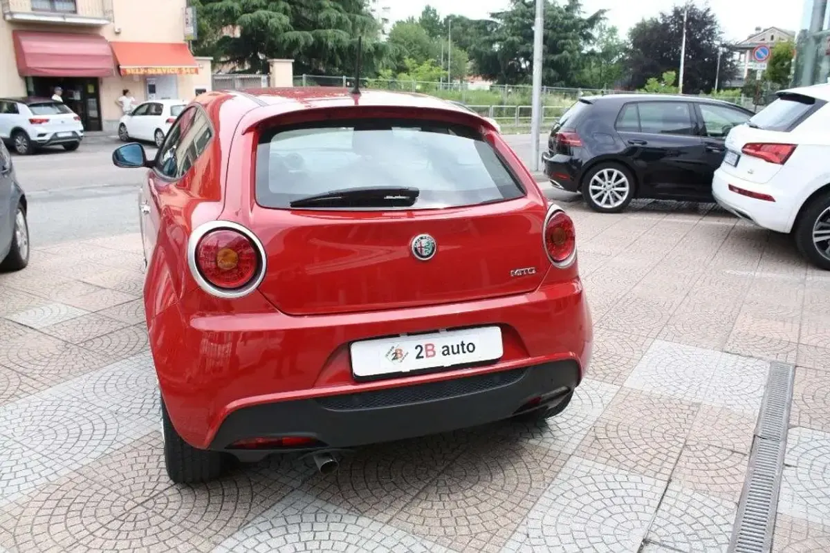 Usata Alfa Romeo MiTo Super 95 CV (69 kW) 2017 Rosso Utilitaria