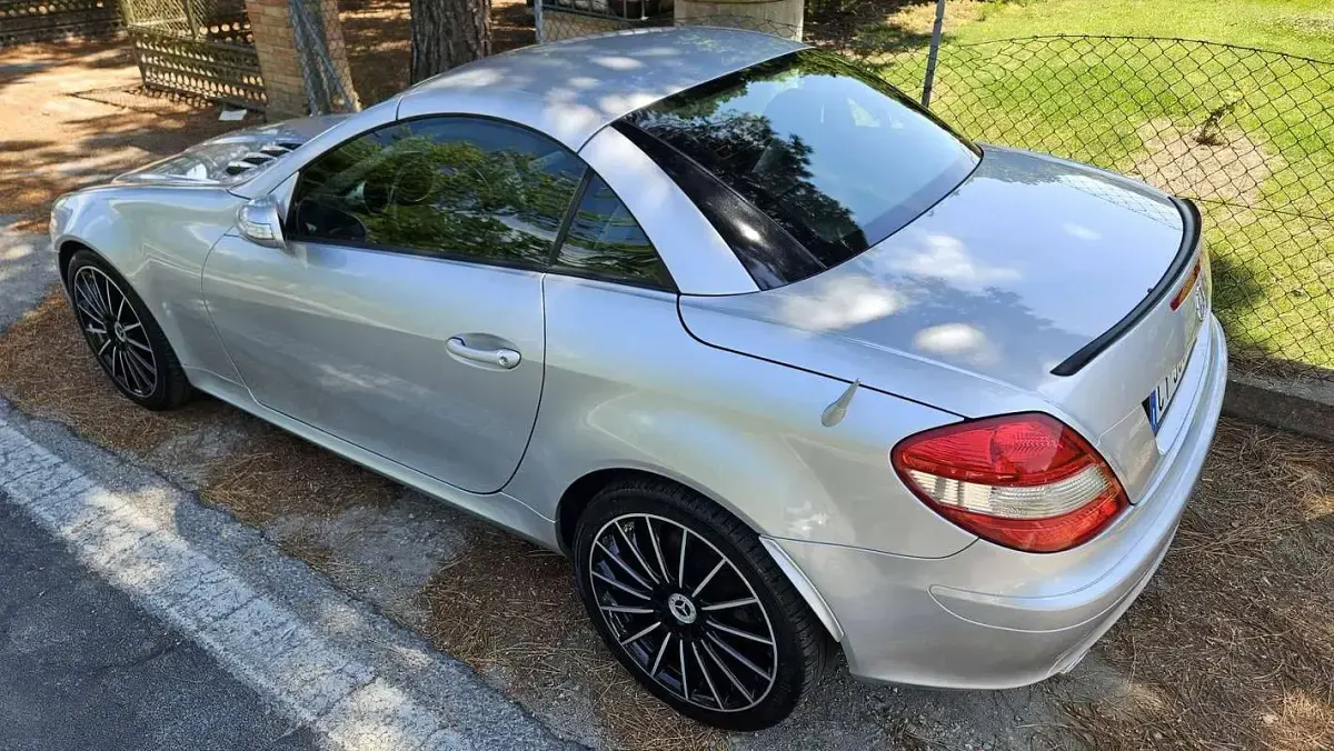 Usata Mercedes SLK200 163 CV (119 kW) 2005 Argento Cabrio