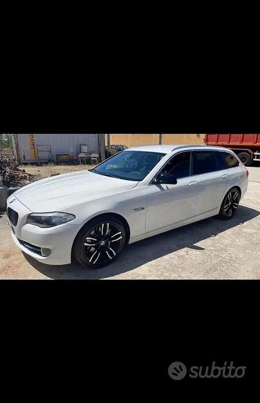 Usata BMW 530 245 CV (180 kW) 2011 Bianco Station wagon