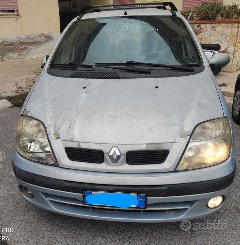 Usata Renault Scénic 2000 Grigio Monovolume