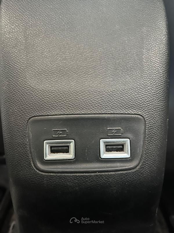 Usata Peugeot 2008 Allure 102 CV (75 kW) 2021 Bianco SUV