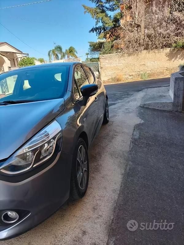 Usata Renault Clio IV 2014 Grigio Berlina