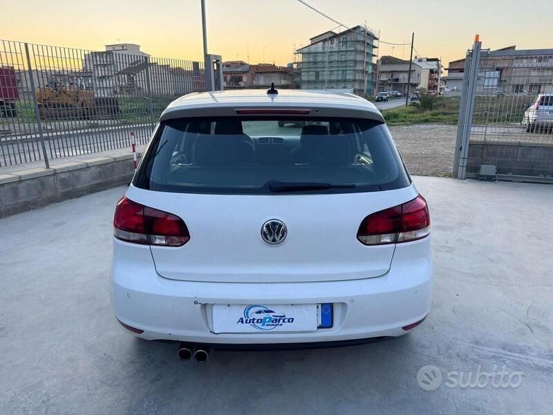 Usata VW Golf VI 170 CV (125 kW) 2011 Bianco Utilitaria