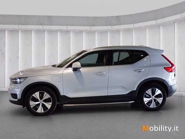 Usata Volvo XC40 132 CV (97 kW) 2022 Grigio SUV