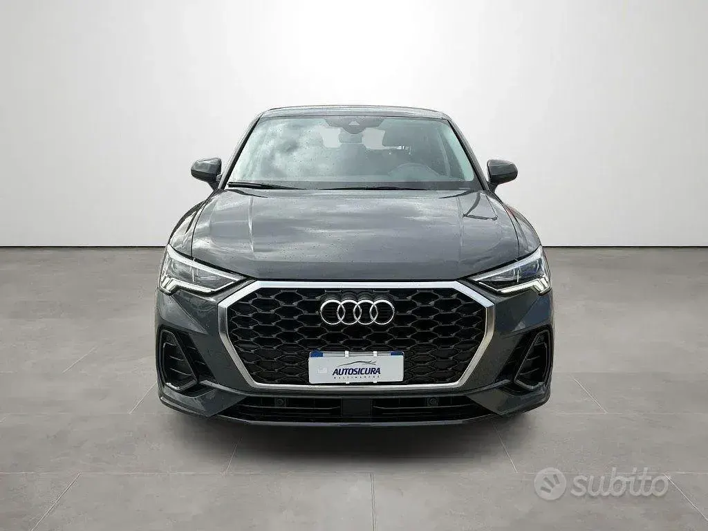 Usata Audi Q3 Business Plus 150 CV (110 kW) 2024 Grigio SUV