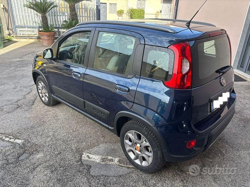 Usata Fiat Panda 4x4 S 95 CV (69 kW) 2016 Blu Utilitaria