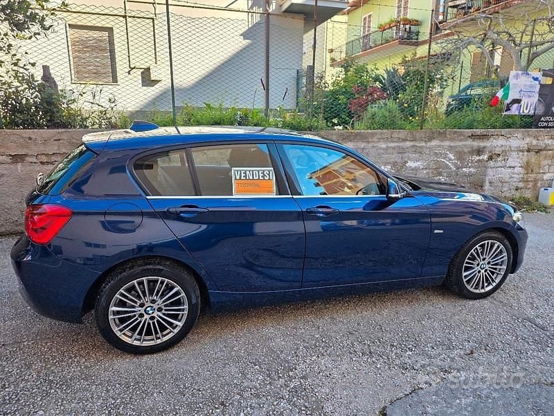 Usata BMW 118 150 CV (110 kW) 2017 Blu Utilitaria