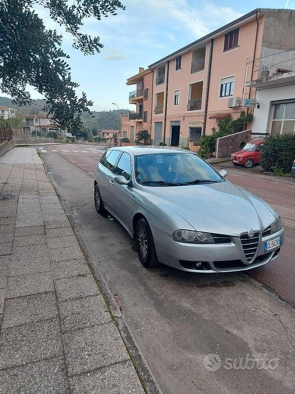 Usata 2003 Alfa Romeo 156 Station wagon | 2000 € - Immagine 1/4