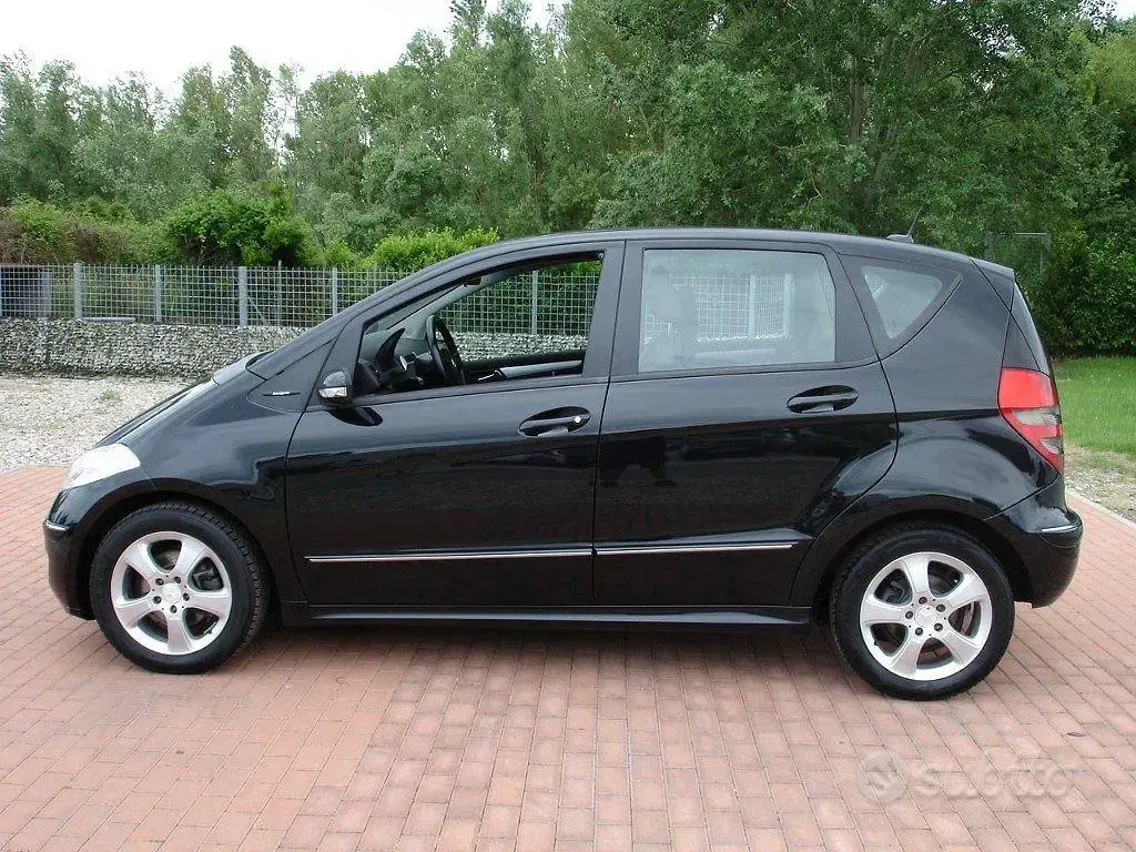Usata Mercedes A180 Avantgarde 109 CV (80 kW) 2008 Nero Berlina