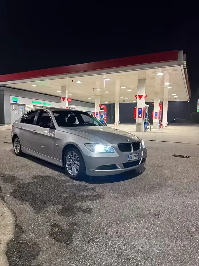 Usata BMW 320 Efficient Dynamics 163 CV (119 kW) 2005 Grigio Berlina