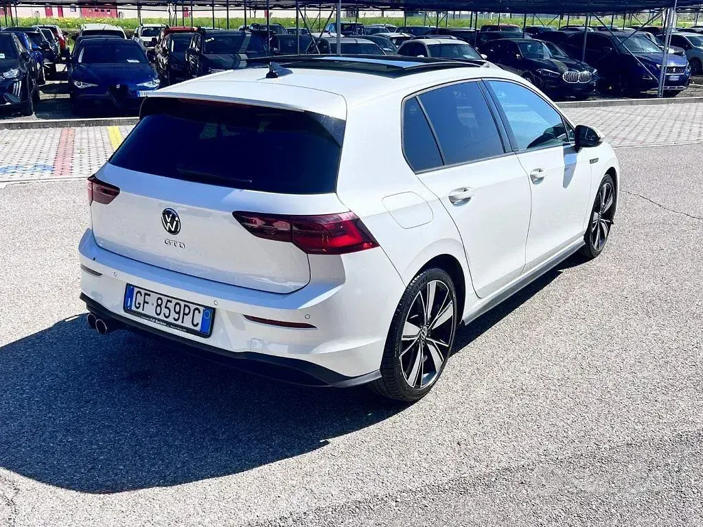 Usata VW Golf VIII GTD 200 CV (147 kW) 2021 Bianco Berlina