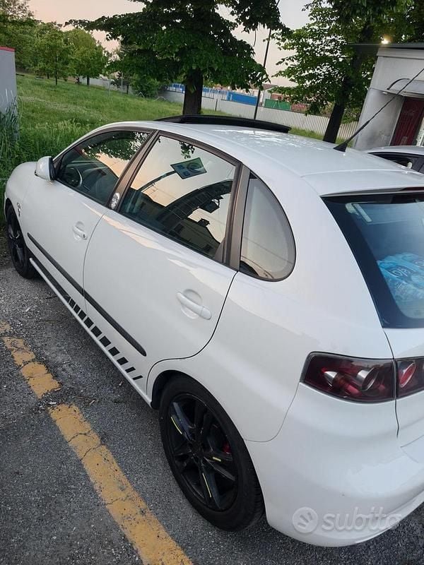 Usata Seat Ibiza 80 CV (58 kW) 2008 Bianco Berlina