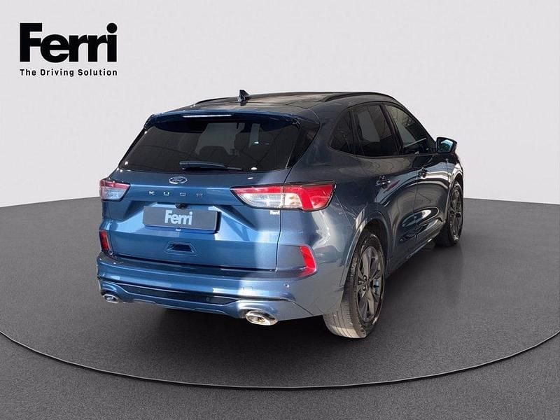 Usata Ford Kuga ST-Line X 120 CV (88 kW) 2022 Chrome blue SUV