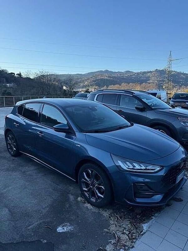 Usata Ford Focus ST-Line 125 CV (91 kW) 2022 Blu/azzurro Berlina