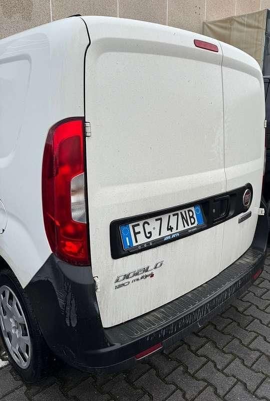 Usata Fiat Doblò Trekking 120 CV (88 kW) 2016 Monovolume