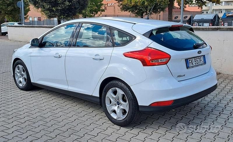 Begagnad Ford Focus 125 HK (91 kW) 2021 Vit Sedan