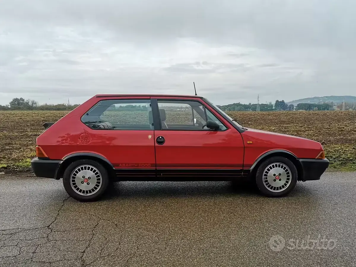 Usata Fiat Ritmo Abarth 130 CV (95 kW) 1983 Rosso Berlina
