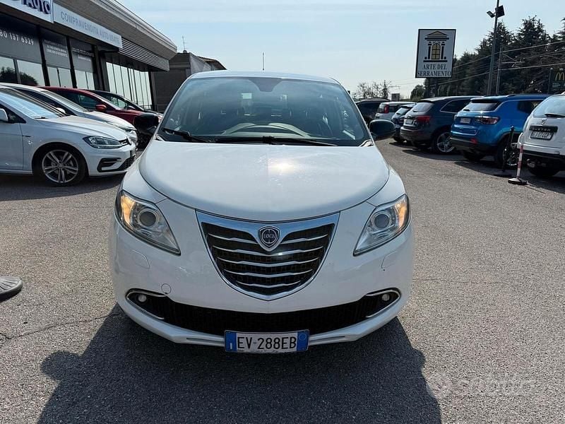 Usata Lancia Ypsilon S 86 CV (63 kW) 2014 Bianco Utilitaria