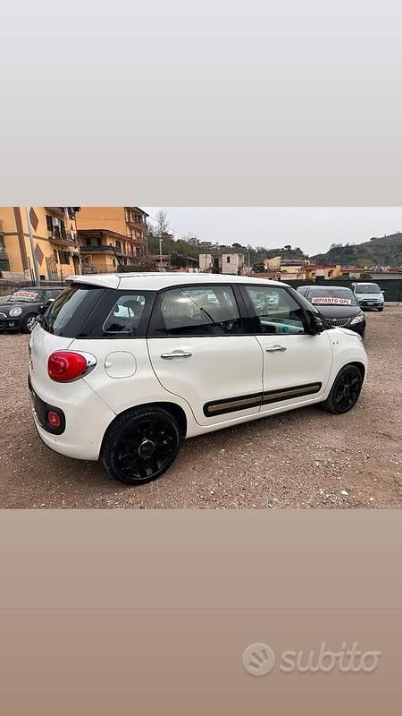 Usata Fiat 500L Lounge 120 CV (88 kW) 2016 Bianco Monovolume
