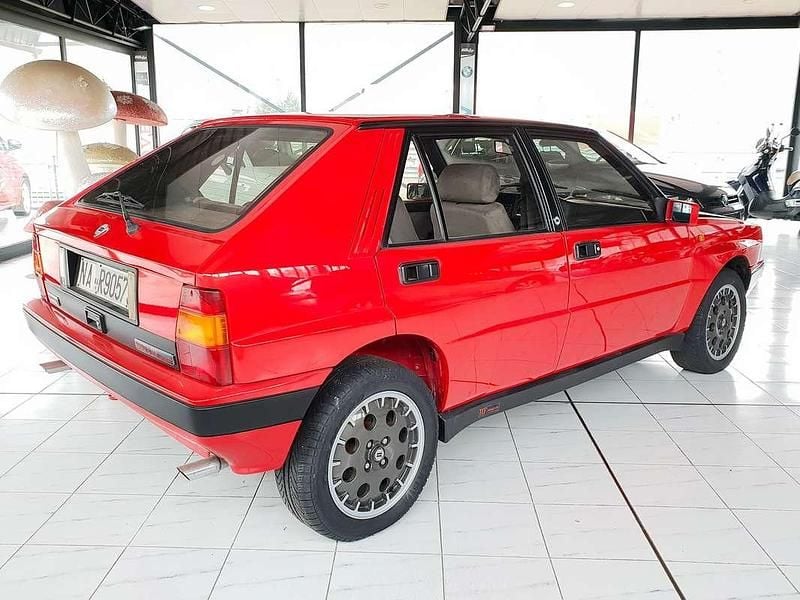 Usata Lancia Delta 181 CV (133 kW) 1988 Rosso Utilitaria