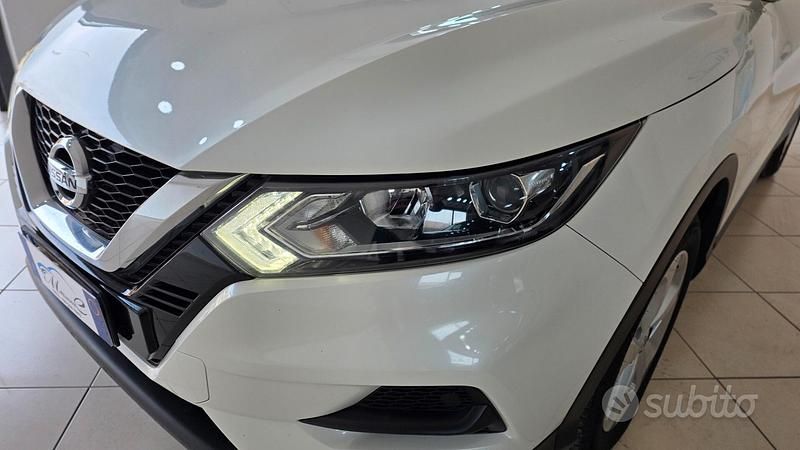 Usata Nissan Qashqai N-Connecta 115 CV (84 kW) 2020 Bianco SUV
