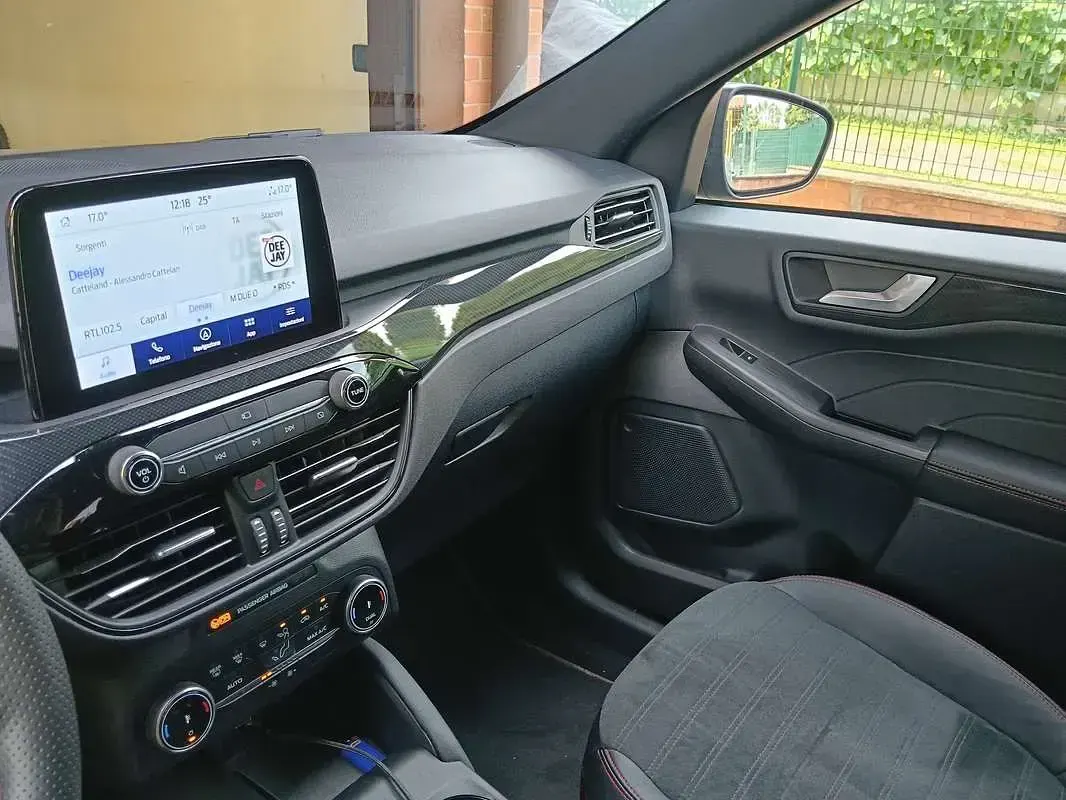 Usata Ford Kuga ST-Line X 152 CV (111 kW) 2023 Nero SUV