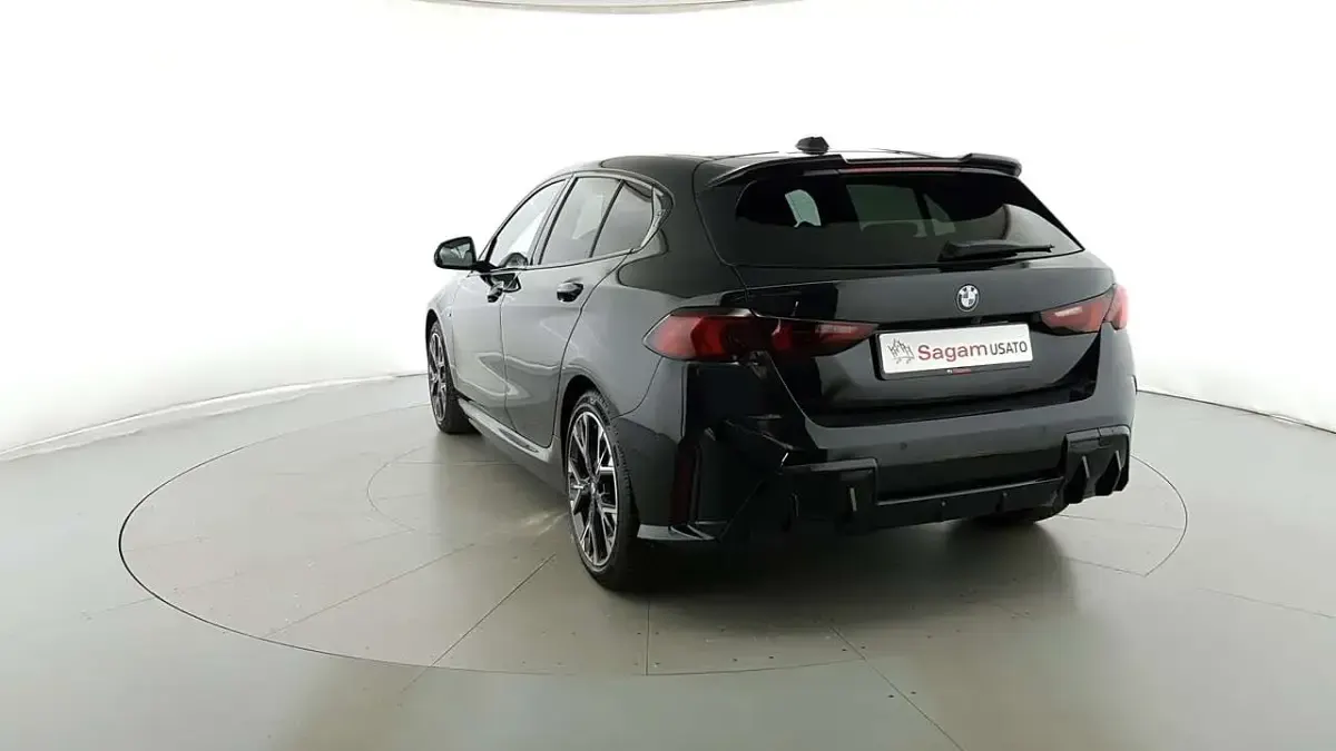 Usata BMW 118 M Sport 150 CV (110 kW) 2025 Nero intenso Utilitaria
