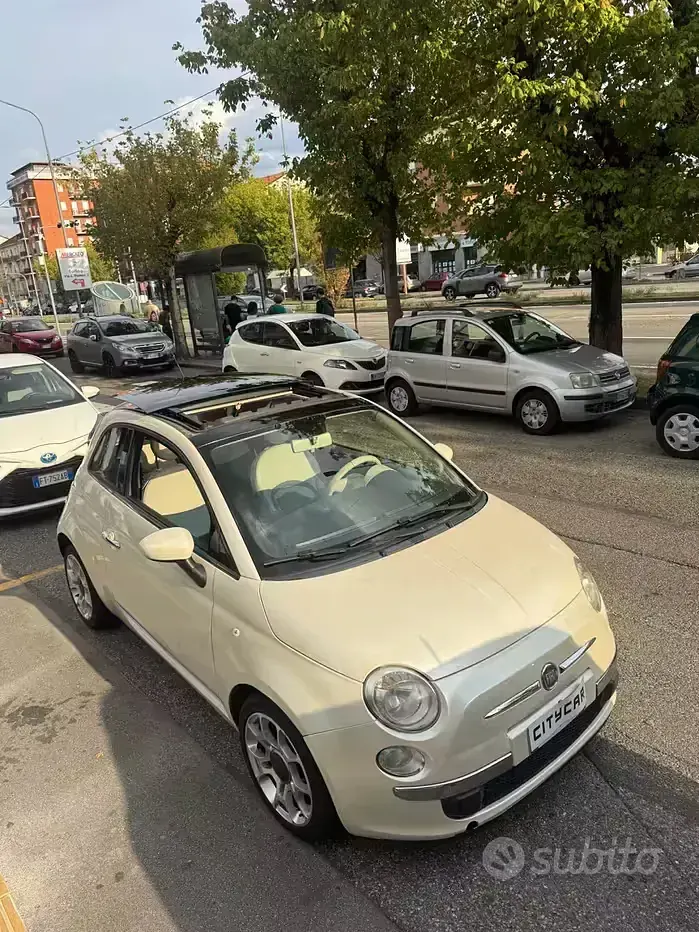 Usata Fiat 500 85 CV (62 kW) 2011 Bianco Utilitaria