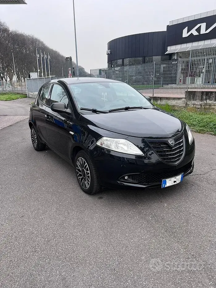 Usata Lancia Ypsilon S 69 CV (50 kW) 2013 Nero Utilitaria