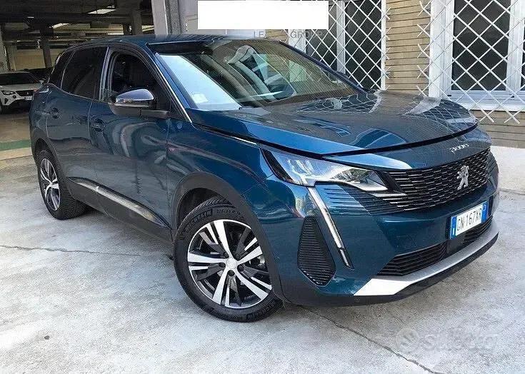 Usata Peugeot 3008 Allure 131 CV (96 kW) 2023 Bluazzurro SUV