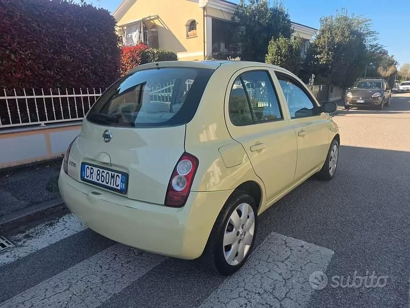 Usata Nissan Micra 2005 Giallo Utilitaria