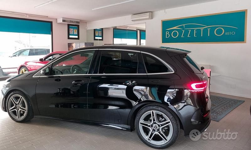 Usata Mercedes B200 AMG line 150 CV (110 kW) 2020 Nero Monovolume